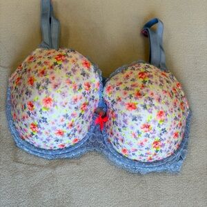 Victoria's Secret Dream Angels Floral Bra with Blue Lace 34DDD